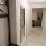 דירה Schoene Einliegerwohnung In *