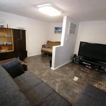 Schoene Einliegerwohnung In 아파트 헤힝겐