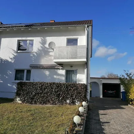 Schoene Einliegerwohnung In 헤힝겐