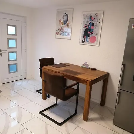 Schoene Einliegerwohnung In Apartamento *