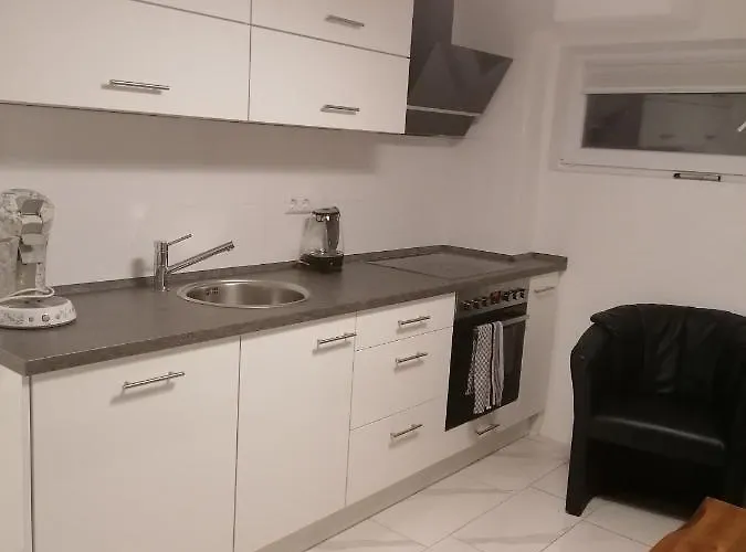 Schoene Einliegerwohnung In Apartment