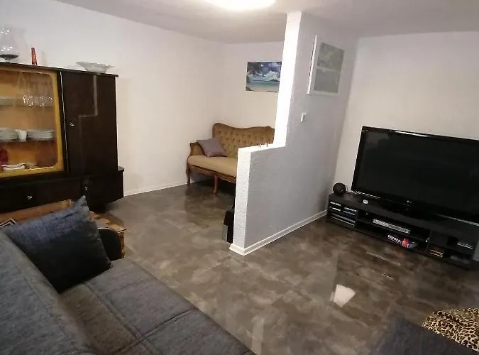 Schoene Einliegerwohnung In Apartment Hechingen